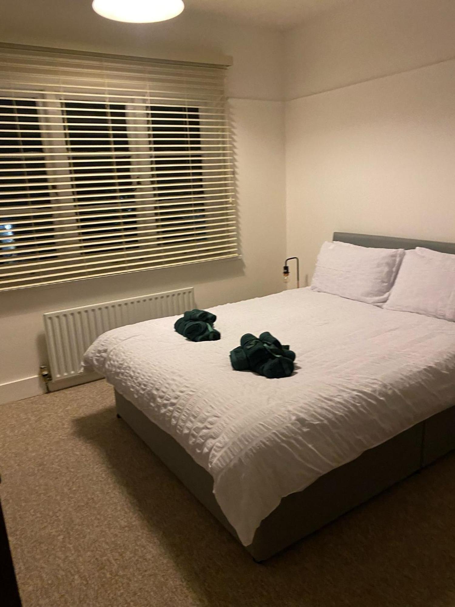 Spacious, Parkside 3.5bed House, Great Access! Londres